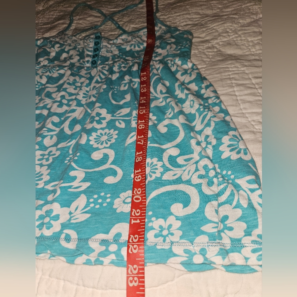 4/$20- Spring/summer top bundle - Picture 14 of 16